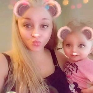 Meet your Posher, Malissa